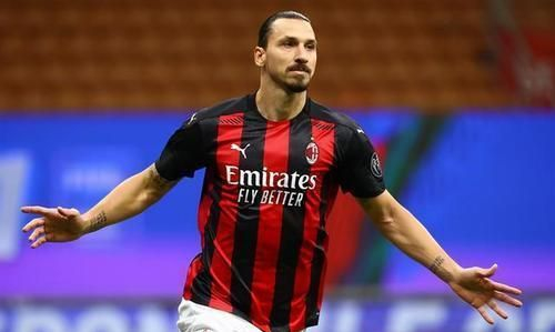 包含维罗纳客场大胜AC米兰，遥遥领先积分榜的词条