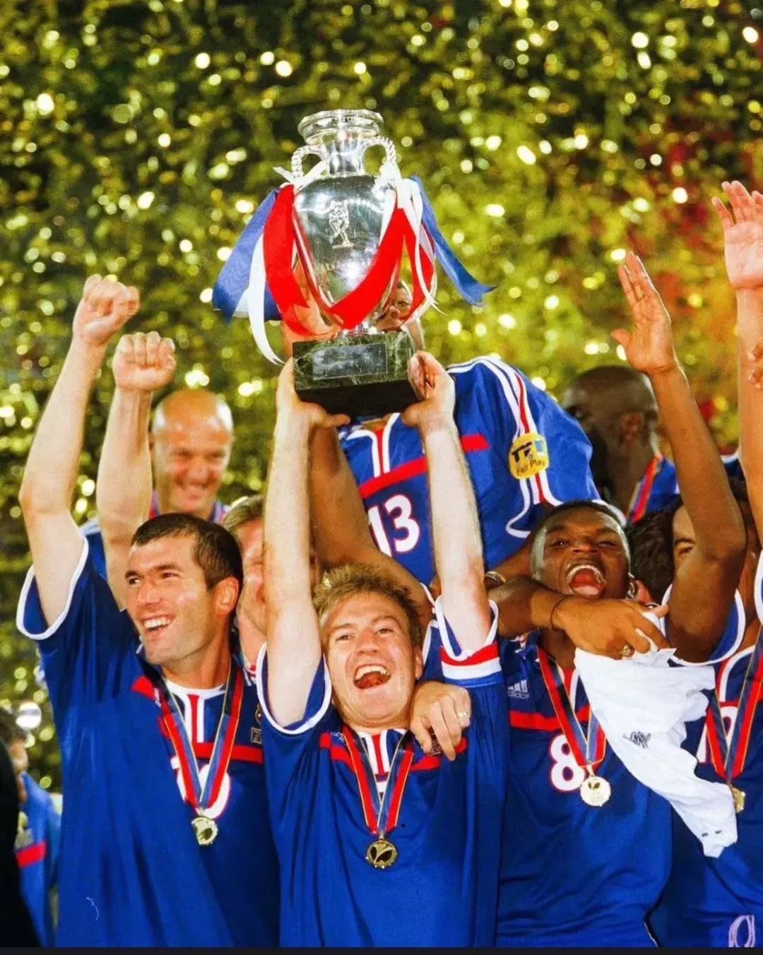 关于狂欢足球！欧洲强队们将在赛场上竞逐荣耀！的信息